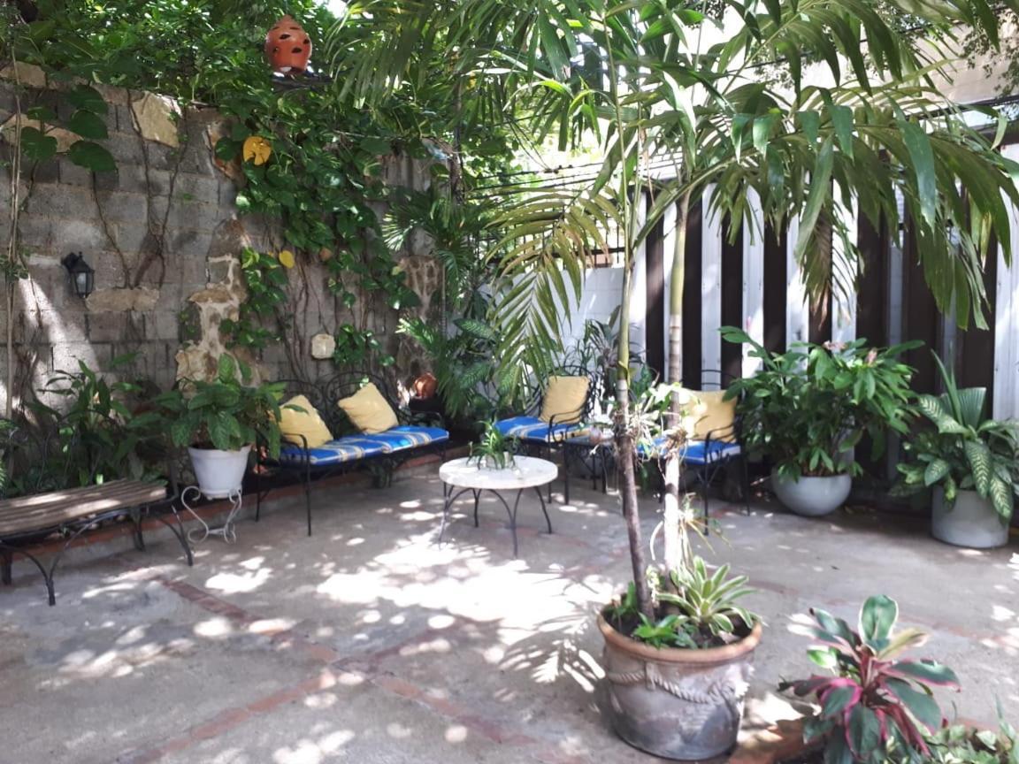 Hotel Alcaldeza - Garden House Maria Guadalupe Santo Domingo Eksteriør billede