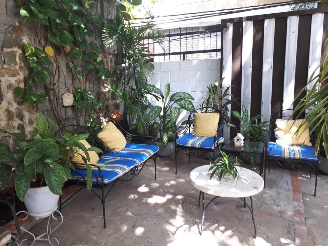 Hotel Alcaldeza - Garden House Maria Guadalupe Santo Domingo Eksteriør billede